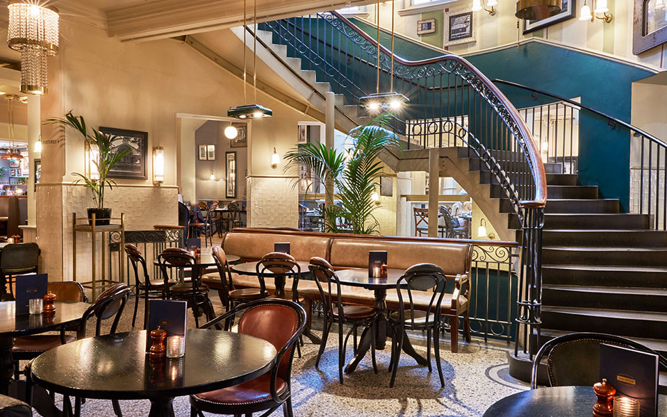 Browns Restaurant in Victoria – Brasserie & Bar